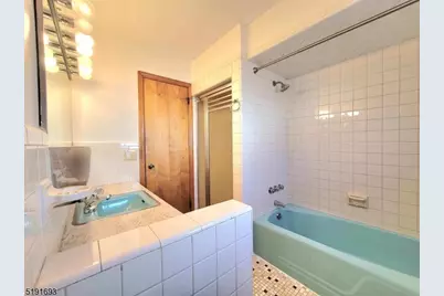 48 Stuyvesant Ave #1, Lyndhurst Township, NJ 07071 - Photo 14