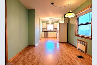 48 Stuyvesant Ave #1, Lyndhurst Township, NJ 07071 - Photo 6