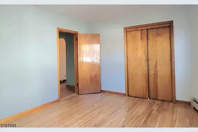 48 Stuyvesant Ave #1, Lyndhurst Township, NJ 07071 - Photo 8