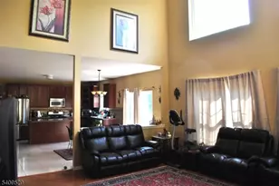 692 Skyline Dr, Jefferson Township, NJ 07849 - Photo 10