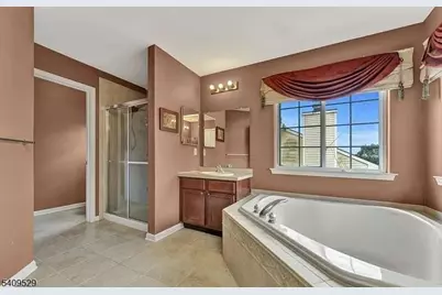692 Skyline Dr, Jefferson Township, NJ 07849 - Photo 16