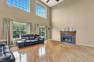 692 Skyline Dr, Jefferson Township, NJ 07849 - Photo 4