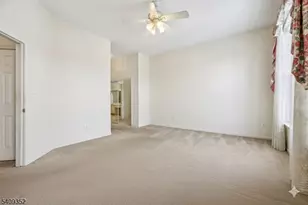 109 4 Seasons Dr, Wayne, NJ 07470 - Photo 14