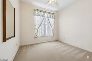 109 4 Seasons Dr, Wayne, NJ 07470 - Photo 20