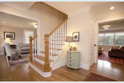 15 Canterbury Ln, Millburn, NJ 07078 - Photo 2