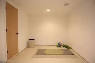 15 Canterbury Ln, Millburn, NJ 07078 - Photo 22