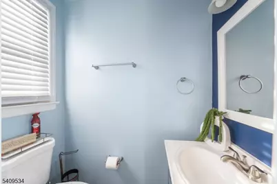 33 Grant Ave, East Orange, NJ 07017 - Photo 14