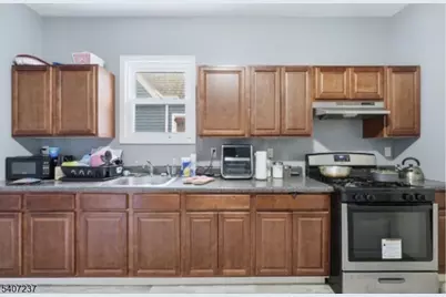 747 South 10th St, Newark, NJ 07108 - Photo 14