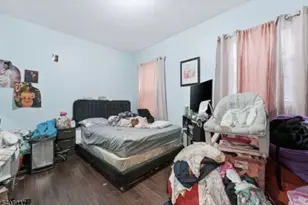 747 S 10th St, Newark, NJ 07108 - Photo 8