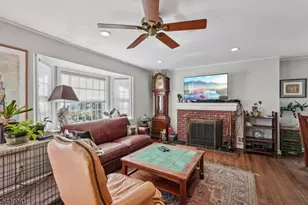 27 Archung Rd, Wayne, NJ 07470 - Photo 2