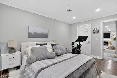 20 McChesney Ct, West Orange Township, NJ 07052 - Photo 8