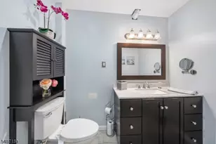 540 E 3rd Ave, Roselle, NJ 07203 - Photo 8