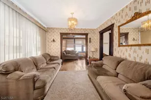 540 E 3rd Ave, Roselle, NJ 07203 - Photo 4