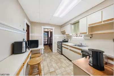 540 E 3rd Ave, Roselle, NJ 07203 - Photo 6