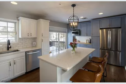 5 Shelley Ct, Sparta Township, NJ 07871 - Photo 4