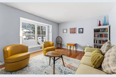 105 Stephen Way, Hillsborough Township, NJ 08844 - Photo 4