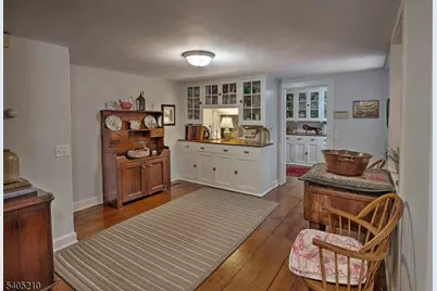 205 Long View Union Grove, Bedminster Township, NJ 07931 - Photo 8