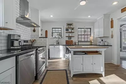 33 Warren Ct, South Orange, NJ 07079 - Photo 12