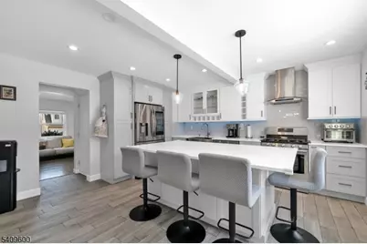 96 Orchard Dr, Clifton, NJ 07012 - Photo 8