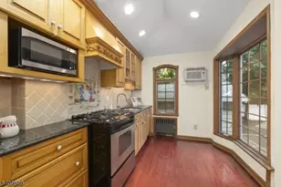 72 Meadowbrook Rd, Millburn, NJ 07078 - Photo 6