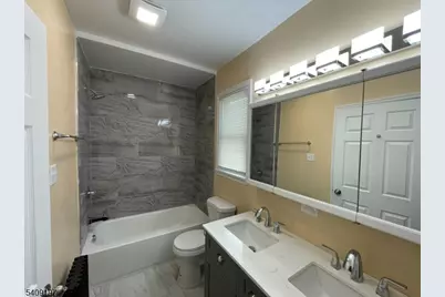 25 Bayview Ave, Newark, NJ 07112 - Photo 10