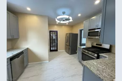 25 Bayview Ave, Newark, NJ 07112 - Photo 8