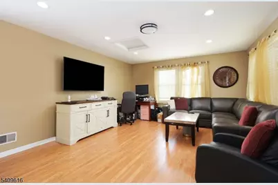 1841 Cider Mill Rd, Union Township, NJ 07083 - Photo 16