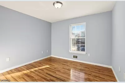 884 S 17th St, Newark, NJ 07108 - Photo 8