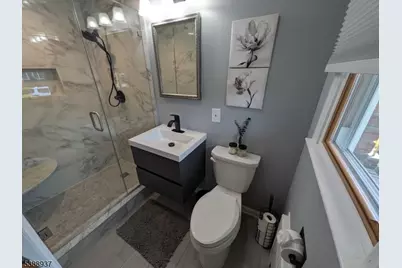 302 Lincoln Ave, Totowa, NJ 07512 - Photo 12