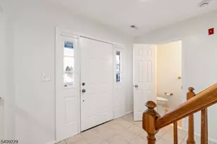 127 Hampton Ct, Franklin Township, NJ 08873 - Photo 8