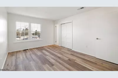 127 Hampton Ct, Franklin Township, NJ 08873 - Photo 14