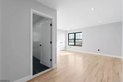 477 15th Ave #2, Newark, NJ 07103 - Photo 6