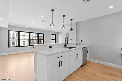 477 15th Ave #2, Newark, NJ 07103 - Photo 1