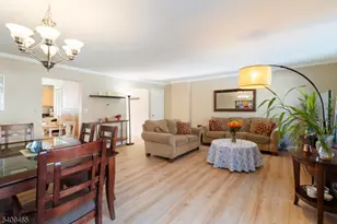 8 Cardinal Ln, Hillsborough Township, NJ 08844 - Photo 2