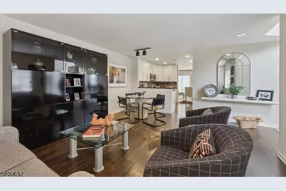 7 Coniston Ct, Wayne Twp., NJ 07470 - Photo 8