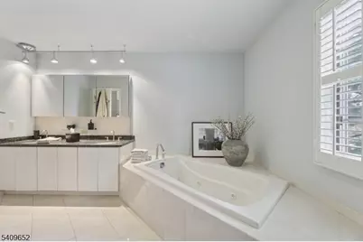 7 Coniston Ct, Wayne Twp., NJ 07470 - Photo 26