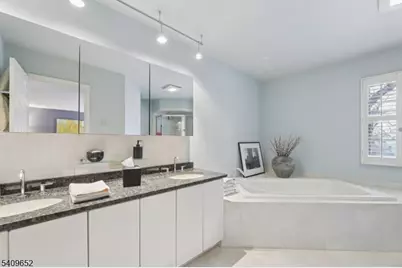 7 Coniston Ct, Wayne Twp., NJ 07470 - Photo 24