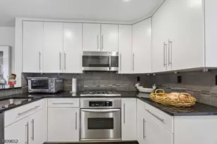 7 Coniston Ct, Wayne Twp., NJ 07470 - Photo 16