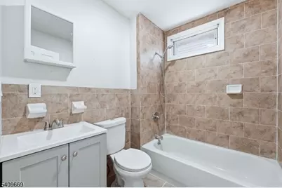 72 N 13th St, Newark, NJ 07107 - Photo 12