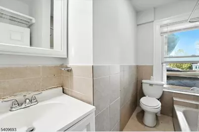 23 Cummings St, Irvington, NJ 07111 - Photo 28