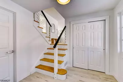 22 Glen Rd, Bridgewater Twp., NJ 08805 - Photo 12