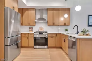 104 Encampment Ct, Montville Township, NJ 07082 - Photo 2