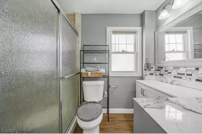 33 Beaumont Pl, Newark, NJ 07104 - Photo 14