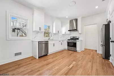 30 Woodland Ave #4, Summit, NJ 07901 - Photo 2