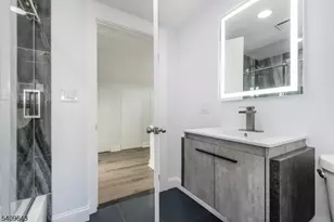 252 Keer Ave, Newark, NJ 07112 - Photo 14