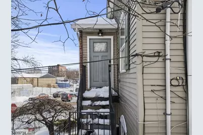 17 Holsman St, Paterson, NJ 07522 - Photo 6