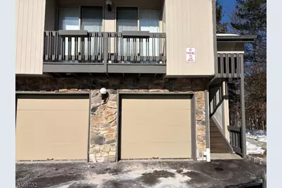 30 Paris Cir, West Orange Township, NJ 07052 - Photo 4