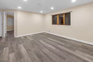 2604 Parkway Ave, Linden, NJ 07036 - Photo 4