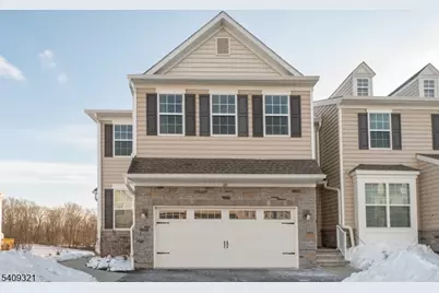 601 Charleston Dr, Monroe Township, NJ 08831 - Photo 1
