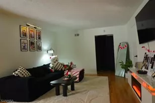 2007A Stonegate Ln, Stanhope, NJ 07874 - Photo 2